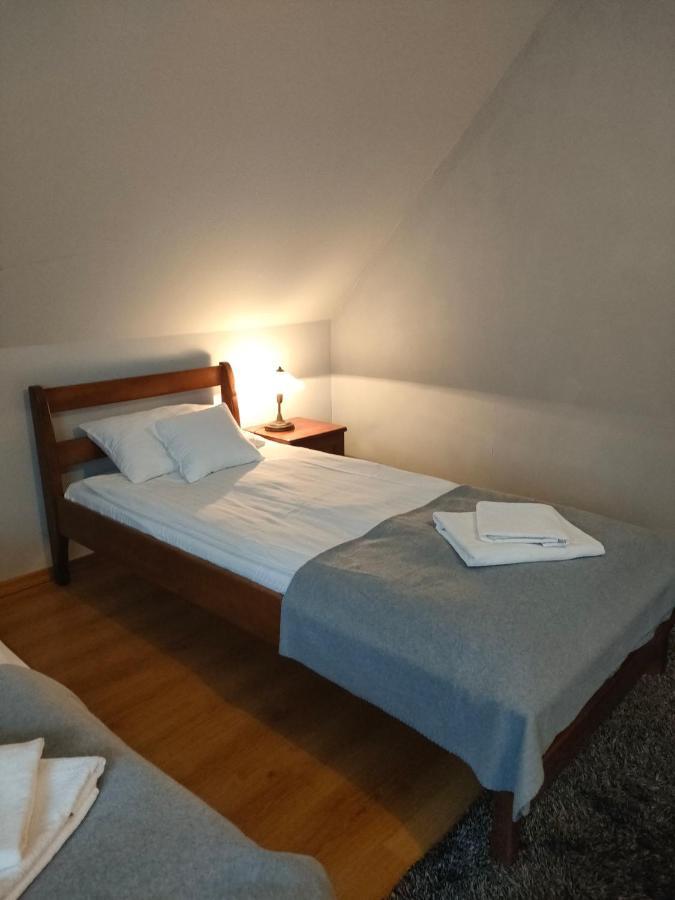 Dworek Zawadzkich Kruszyn  Kültér fotó